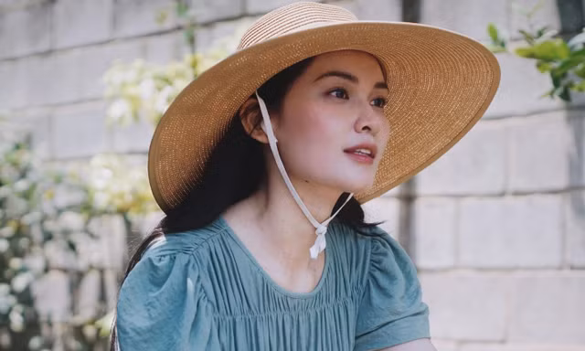 Á hậu Việt Nam Thùy Dung vướng vào 'mối tình tay ba' với hai diễn viên này, chia sẻ lần đầu mang váy cưới 3 lần