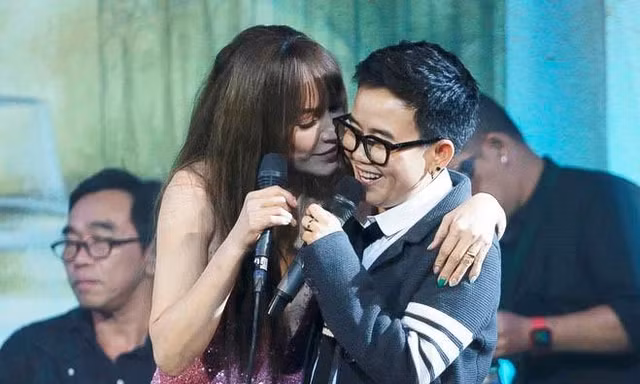 Lộ thiệp cưới của 'cặp nữ nghệ sĩ hot nhất V-biz', thời điểm và địa điểm gây xôn xao hơn