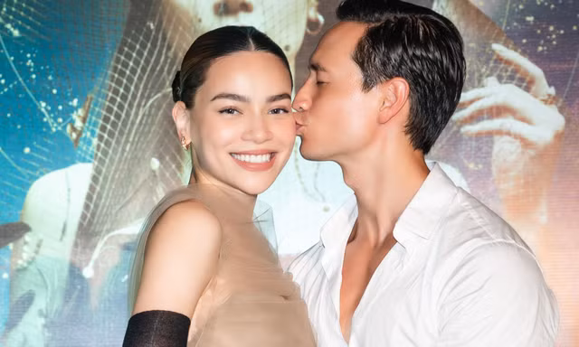 Hồ Ngọc Hà xuất hiện quyến rũ bên Kim Lý nhưng 'náo loạn' chiếm spotlight lại là hai 'nhân vật' này