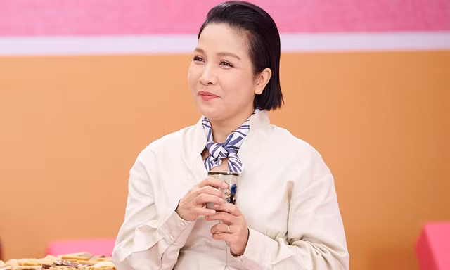 Diva Mỹ Linh mở show 'làm lành chữa đẹp' nhưng cuối cùng lại phải hát 'tạ lỗi' khách mời