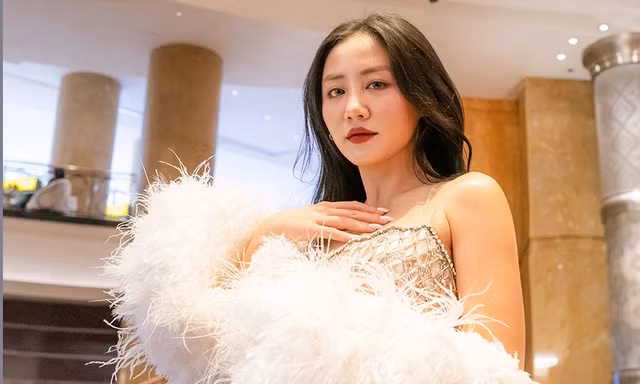 Văn Mai Hương biểu diễn 'bản hit' đình đám 'Đại minh tinh' tại sự kiện quốc tế, được khen ngợi nhờ phong thái bản lĩnh