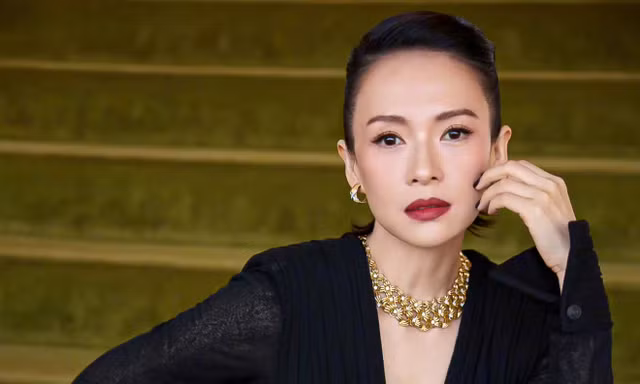 'Đại hoa đán màn ảnh Hoa ngữ' Chương Tử Di thu hút mọi ánh nhìn khi diện thiết kế của Công Trí