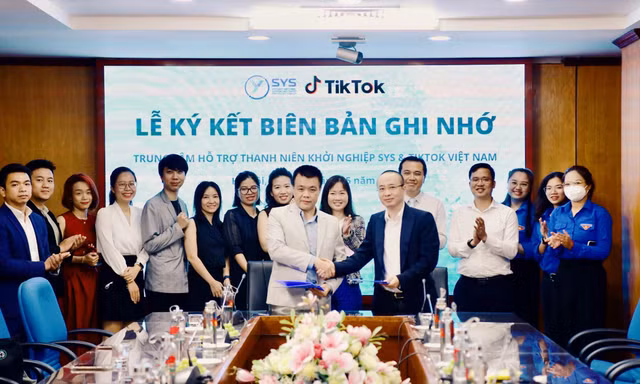 Hợp tác nâng cao năng lực kinh doanh số cho 20 triệu thanh niên Việt Nam