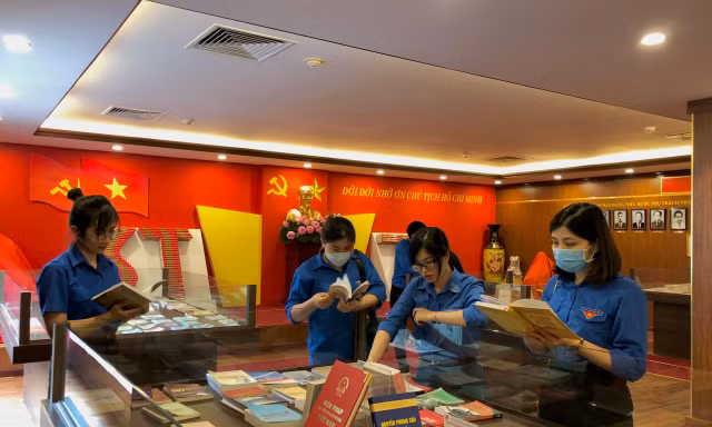 Phát động cuộc thi giới thiệu sách chủ đề ‘Bác Hồ - Niềm tin yêu qua từng trang sách’ 