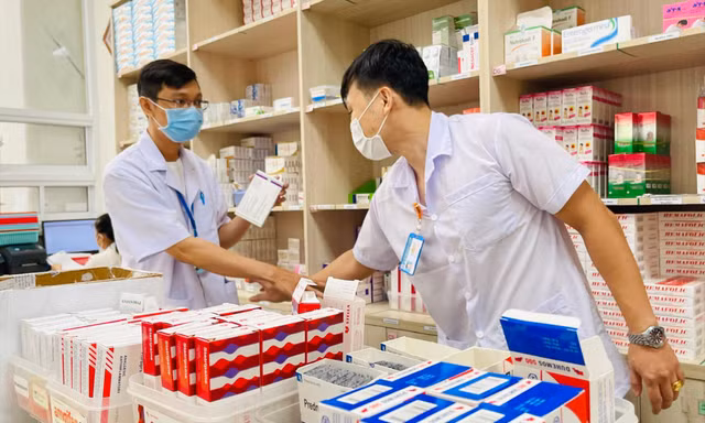 Lãnh đạo bệnh viện chịu trách nhiệm nếu để xảy ra thiếu thuốc, vật tư y tế 