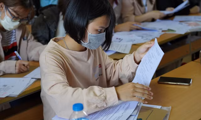 Học sinh THPT chuyên được học trước đại học