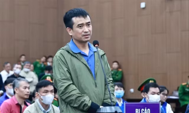 Bị cáo Phan Quốc Việt 