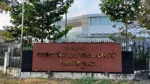 Tạm đình chỉ chức vụ Phó giám đốc Trung tâm lưu trữ lịch sử tỉnh Cà Mau