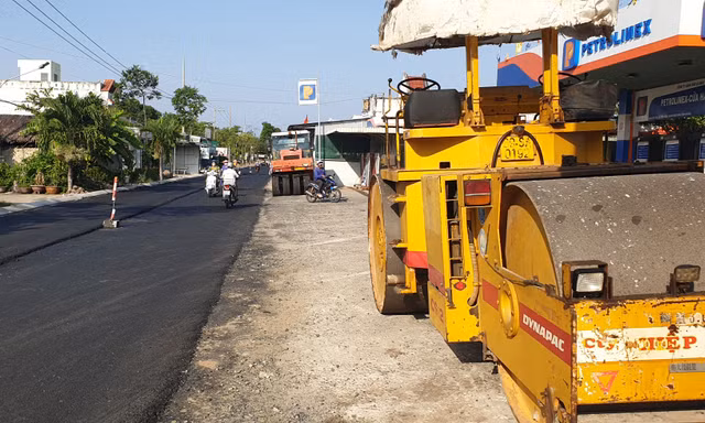 Tai nạn hy hữu, người đàn ông bị xe lu ép tử vong