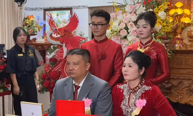 Cô dâu được cho 100 con chồn hương làm của hồi môn 