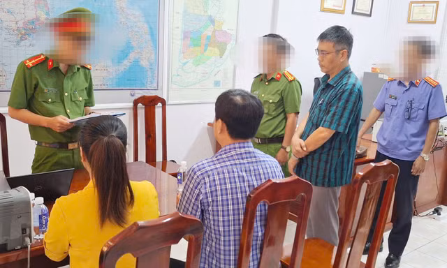 Nhận hối lộ tiền tỷ để giúp tàu cá không đủ điều kiện được đăng kiểm 