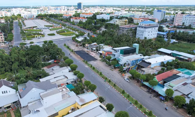Diện mạo đường vào trung tâm thành phố Bạc Liêu sau khi gỡ công trình 'án ngữ' gần 20 năm