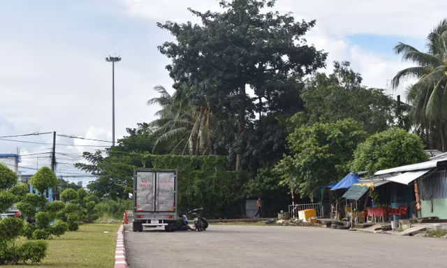 Nhìn gần 'nút thắt' sắp được gỡ bỏ để thông tuyến đường vào TP Bạc Liêu