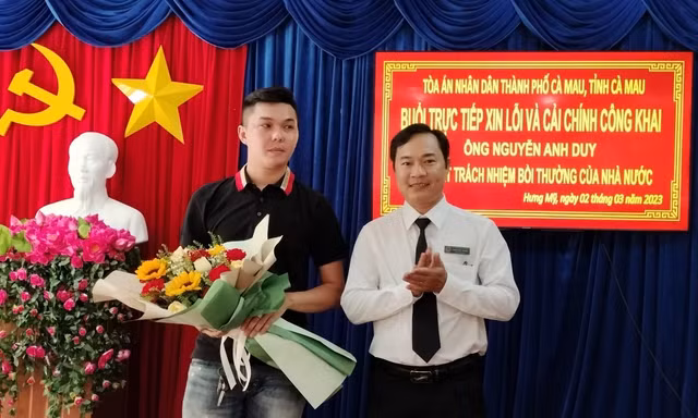 TAND TP. Cà Mau xin lỗi người oan sai sau 4 năm được minh oan 