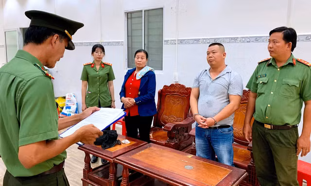 Đưa 70 người Việt sang Nga rồi 'nhốt' trong xưởng làm việc