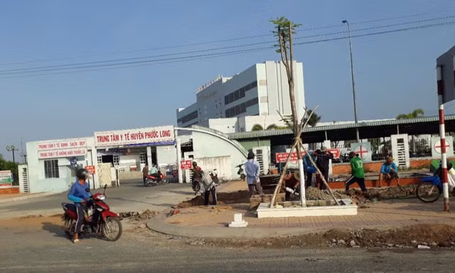 Bức xúc việc phân công nhiệm vụ, nhân viên y tế ở Bạc Liêu uống thuốc tự tử
