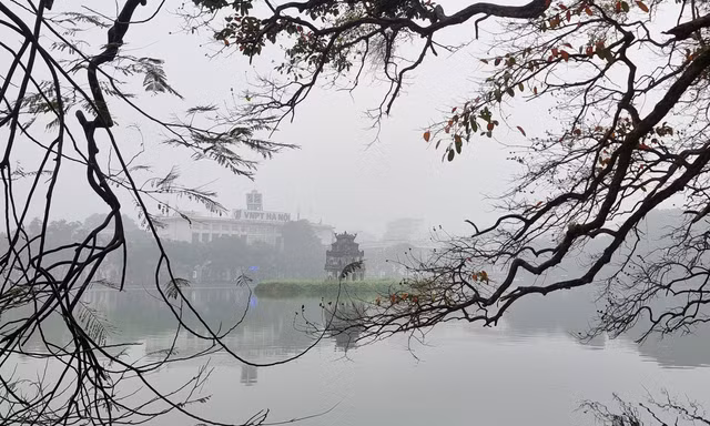 Có một Hà Nội 'mơ màng' trong làn mưa bụi, sương mù