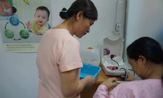 Bà mẹ hiến sữa sữa phải đảm bảo các tiêu chí sức khỏe mạnh, từ 18 tuổi trở lên, không hút thuốc, sử dụng đồ uống có cồn…