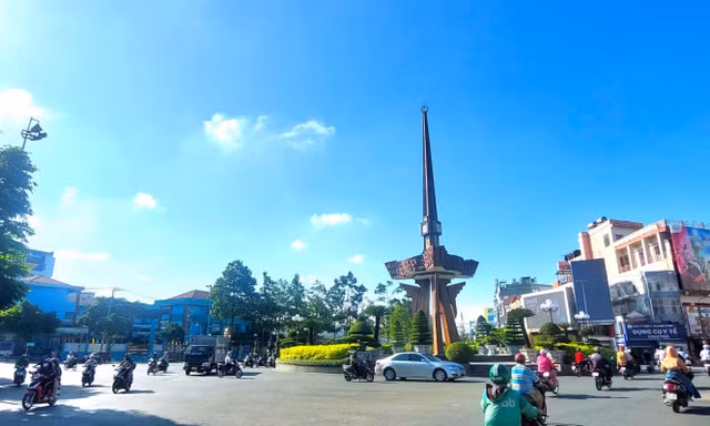 Đường phố Bình Dương ‘lên đời’ trước ngày sáp nhập