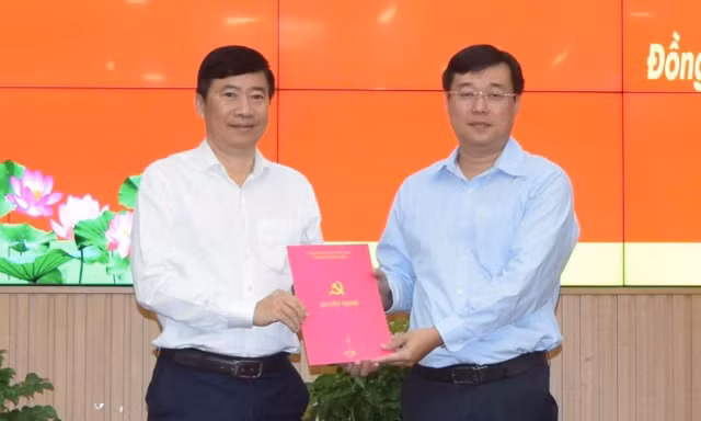Chủ tịch UBND tỉnh Đồng Tháp nghỉ hưu trước tuổi