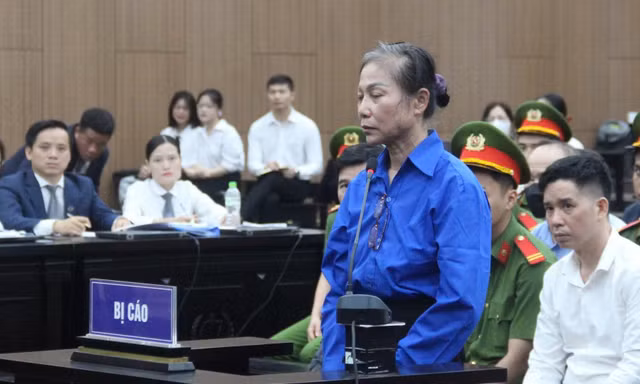 Cựu Bí thư Vĩnh Phúc Hoàng Thị Thúy Lan khai việc chi tiêu hàng chục tỷ nhận hối lộ 
