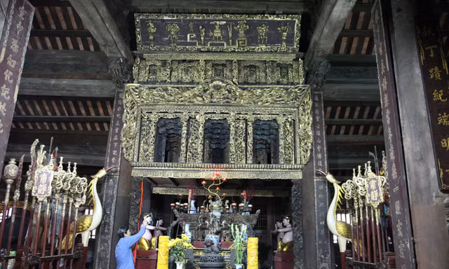 Cử võng trong đình làng Thổ Hà được công nhận bảo vật quốc gia