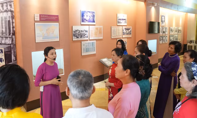 Lắng nghe câu chuyện về Bác ở ngôi nhà 48 Hàng Ngang - chứng tích lịch sử của dân tộc