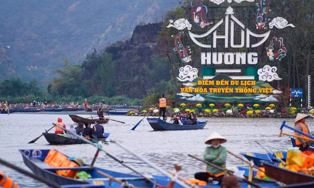 Hết cảnh chen lấn, xô đẩy vào chùa Hương