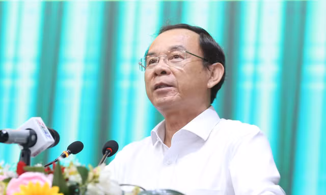 Bí thư TPHCM: Ưu tiên số 1 là xây dựng tiềm lực khu vực phòng thủ 
