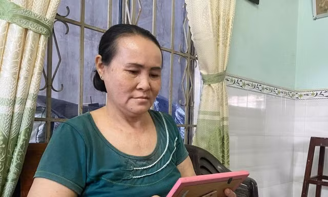35 năm Gạc Ma: Nước mắt người vợ nhìn thấy tên chồng trong khu mộ gió!
