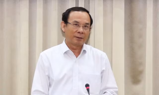 Bí thư TPHCM xem mình là 'thủ môn', đội ngũ doanh nhân là hàng 'tiền đạo'