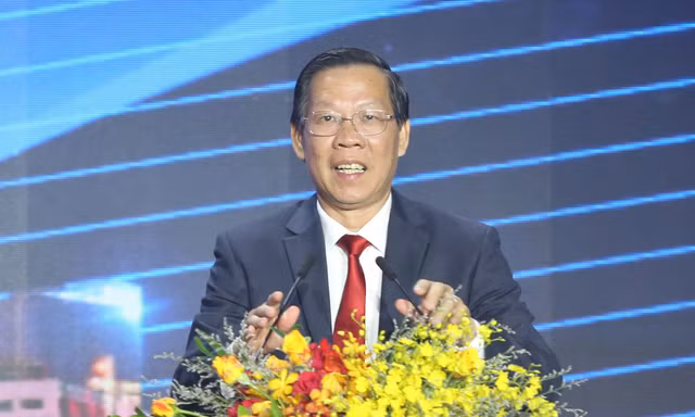 Phân công nhiệm vụ với Chủ tịch, Phó Chủ tịch TPHCM 