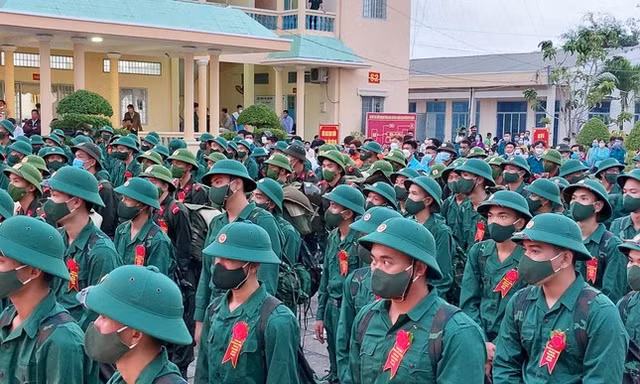 Hơn 4.700 thanh niên TPHCM lên đường nhập ngũ