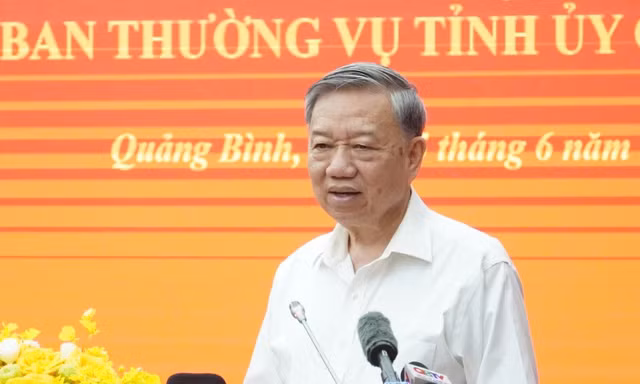Tổng Bí thư: Trung ương cân nhắc kỹ lưỡng hợp nhất Quảng Bình và Quảng Trị