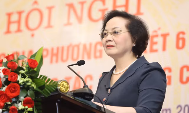 Bộ trưởng Bộ Nội vụ nói về 'phút 89' cải cách tiền lương