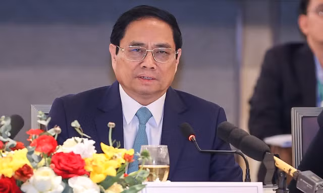 Thủ tướng: Tránh tình trạng ‘tăng trưởng trước, dọn dẹp sau’
