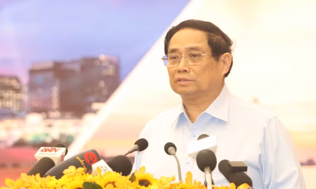Thủ tướng: Khẩn trương hoàn thành các dự án liên vùng Đông Nam bộ