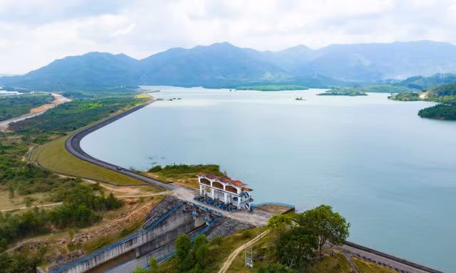 Cậu bé chăn bò tử vong khi tắm ở hồ thủy lợi 