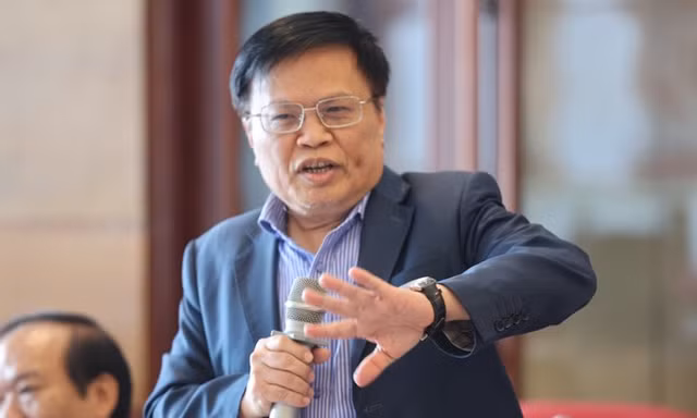 Bất cập xăng dầu: Đừng để doanh nghiệp thua lỗ vì ‘bàn tay’ hành chính!
