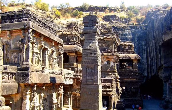 Ellora - Ngôi đền tráng lệ nằm trong vách đá