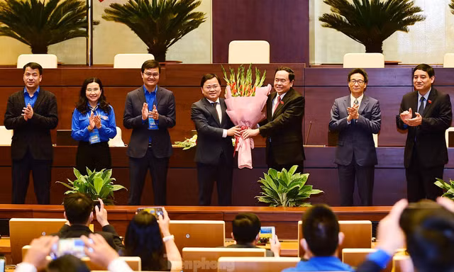 Thanh niên sẽ đưa đất nước phát triển nhanh, bền vững