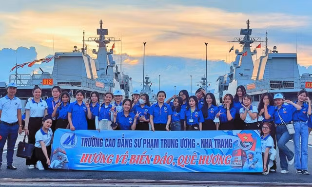 Nâng cao nhận thức cho đoàn viên thanh niên về chủ quyền biển, đảo Việt Nam