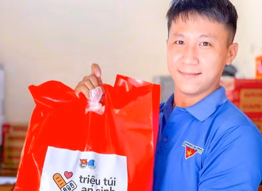 anh Tôn Long Vịnh, Phó bí thư xã đoàn Lương Phi