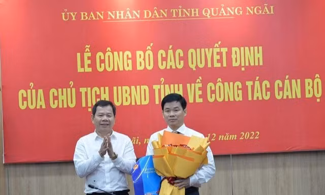 Công bố các quyết định về công tác cán bộ tỉnh Quảng Ngãi