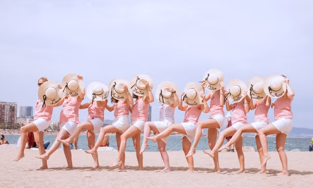 Chọn đứng ngoài nếu team building mất sức, phản cảm