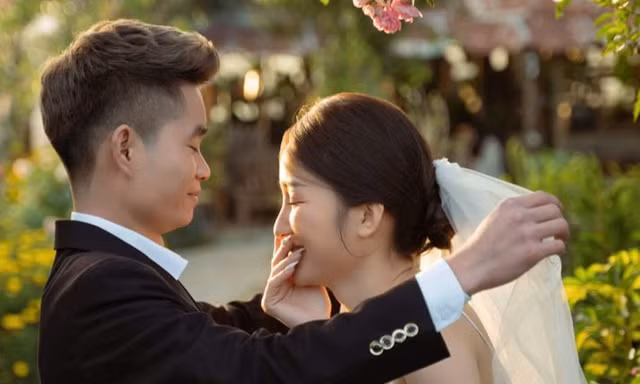 Chú rể Thái Bình bán tháo tôm mực, hoãn 70 mâm cỗ cưới vì siêu bão Yagi