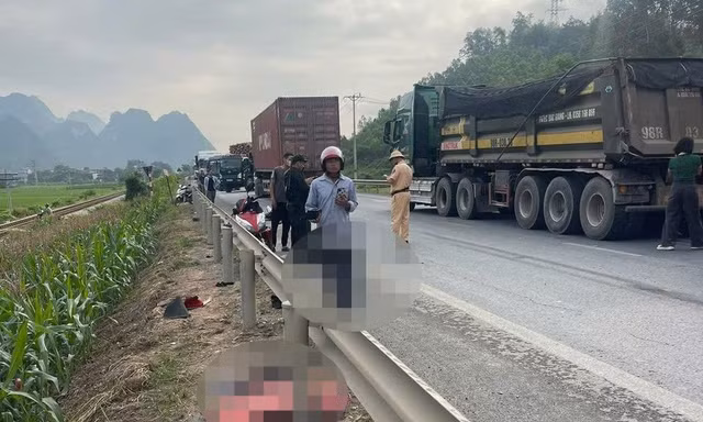Tai nạn nghiêm trọng trên quốc lộ 1A, hai người thương vong