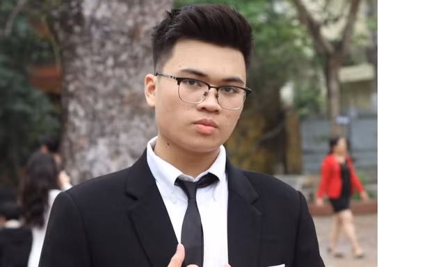 Chàng trai 10x giành giải quán quân cuộc thi Vietnam's Next Top Vocal 2022