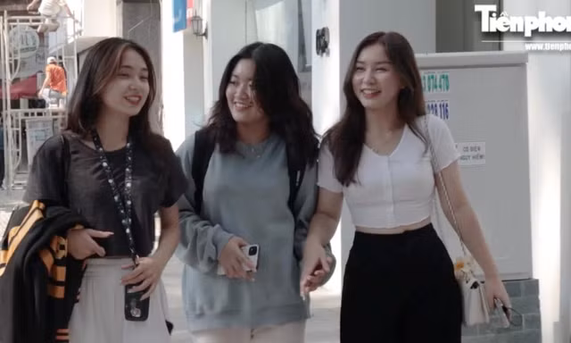 Hồ Con Rùa mang diện mạo mới, giới trẻ nô nức đến check-in