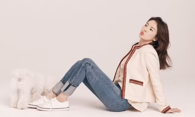Song Hye Kyo U40 trẻ trung 'hack tuổi'